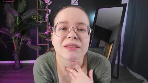 assie online show from 03/08/25, 09:08