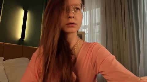 Snapshot of cassiecool chatting on 02/27/26, 12:27 assie online show from 02/27/26, 12:27