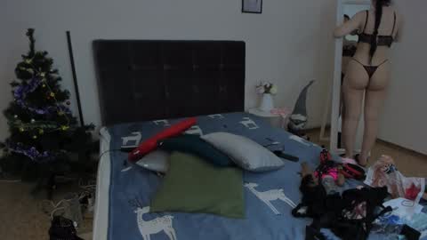 Snapshot of cassieevanss chatting on 01/04/25, 06:30 Cassie online show from 01/04/25, 06:30