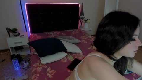 Snapshot of cassieevanss chatting on 01/14/25, 06:56 Cassie online show from 01/14/25, 06:56