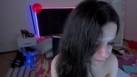 Snapshot of cassieevanss chatting on 02/11/25, 10:04 Cassie online show from 02/11/25, 10:04