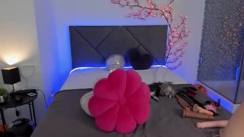 Cassie online show from 11/09/25, 06:33