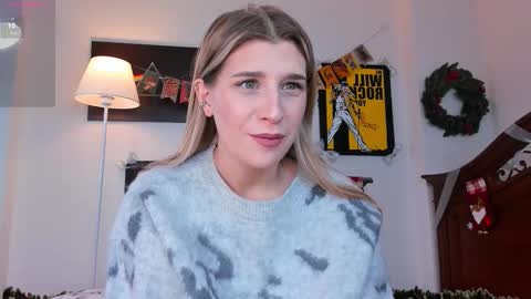 Snapshot of cassieholland chatting on 12/21/25, 11:50 Im Cassie3 online show from 12/21/25, 11:50