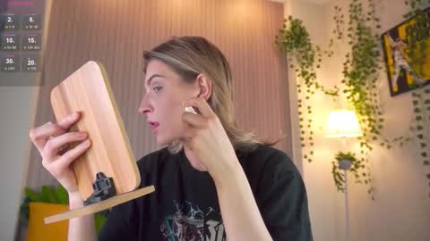 Snapshot of cassieholland chatting on 03/01/26, 07:54 Im Cassie3 online show from 03/01/26, 07:54