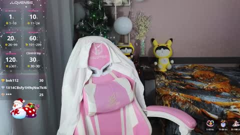 Snapshot of cassiejuice chatting on 12/29/24, 06:49 Cassie online show from 12/29/24, 06:49