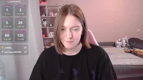 Snapshot of cassiejuice chatting on 10/28/25, 09:17 Cassie online show from 10/28/25, 09:17