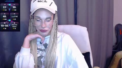 Snapshot of cassiemich chatting on 12/13/24, 06:27 Cassie online show from 12/13/24, 06:27