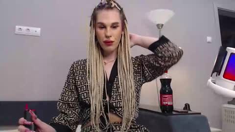 Cassie online show from 02/01/26, 06:39