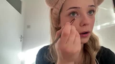 Snapshot of cassijent chatting on 03/17/26, 03:48 Olivia online show from 03/17/26, 03:48