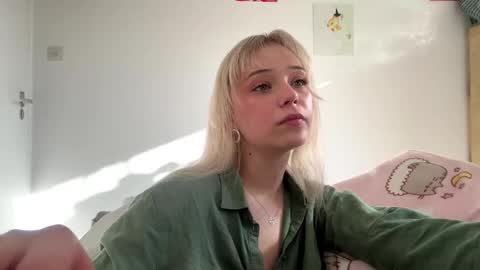 Snapshot of cassijent chatting on 03/18/26, 03:37 Olivia online show from 03/18/26, 03:37