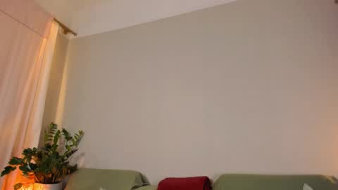  cassandra  online show from 02/20/26, 02:41