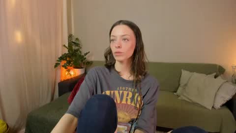 Snapshot of cassisland chatting on 03/23/26, 05:50 cassandra online show from 03/23/26, 05:50