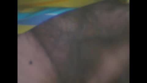 Snapshot of castells chatting on 10/25/25, 04:02 castells online show from 10/25/25, 04:02