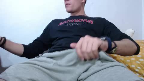 Juan online show from 03/08/25, 02:45