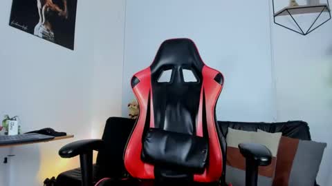 Snapshot of casticatheking chatting on 03/04/25, 11:32 Matheo Brown online show from 03/04/25, 11:32