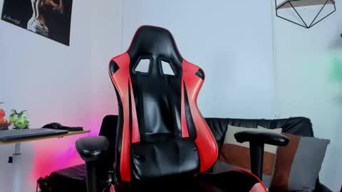 Snapshot of casticatheking chatting on 03/06/25, 12:43 Matheo Brown online show from 03/06/25, 12:43