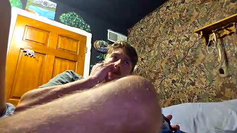 Snapshot of castration40 chatting on 11/17/25, 11:49 castration40 online show from 11/17/25, 11:49