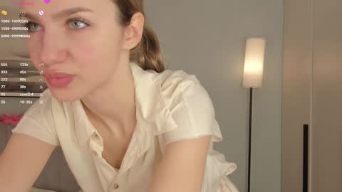 Snapshot of casual_blonde chatting on 03/01/26, 07:32 For friends Kira online show from 03/01/26, 07:32