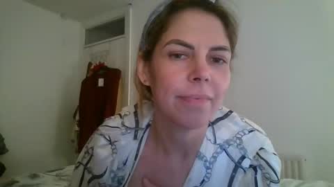 Snapshot of casuallyunhinged36 chatting on 01/11/26, 02:16 Bakewell Trixie online show from 01/11/26, 02:16