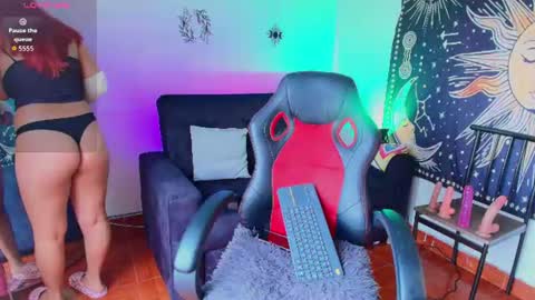 Snapshot of cat__moon__ chatting on 06/25/26, 03:27 Karol online show from 06/25/26, 03:27