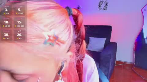 Snapshot of cat__moon__ chatting on 07/15/26, 07:19 Karol online show from 07/15/26, 07:19