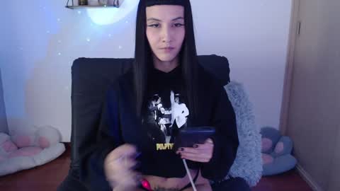 Snapshot of cat_black___ chatting on 01/16/25, 02:30 cat online show from 01/16/25, 02:30