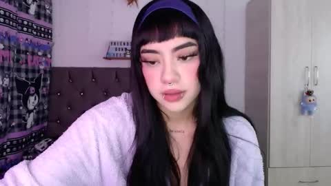 Snapshot of cat_mila_ chatting on 04/16/26, 03:29 Mila online show from 04/16/26, 03:29