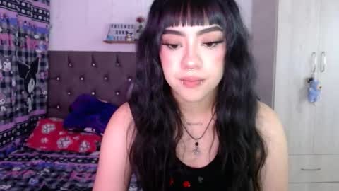 Snapshot of cat_mila_ chatting on 04/23/26, 06:03 Mila online show from 04/23/26, 06:03