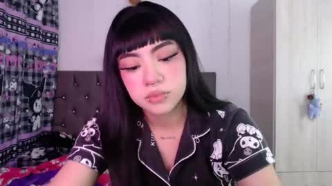 Snapshot of cat_mila_ chatting on 04/28/26, 06:51 Mila online show from 04/28/26, 06:51