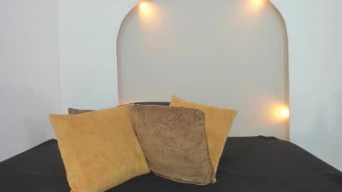 cata_gil1 online show from 02/10/26, 06:56