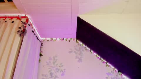 Cata green model independient online show from 01/19/25, 12:06