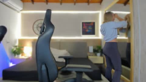 cata_johnss online show from 10/08/25, 12:36