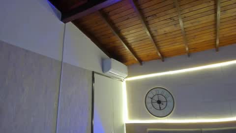 cata_johnss online show from 10/10/25, 12:04