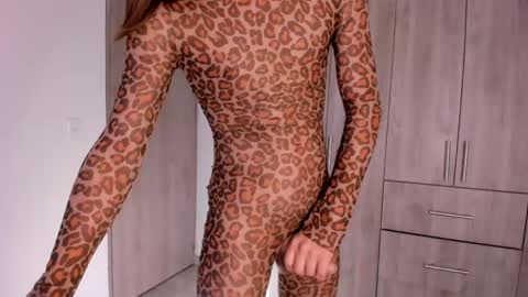 Snapshot of cata_n_cami chatting on 05/31/26, 11:50 cata_n_cami online show from 05/31/26, 11:50