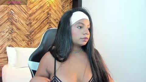 Snapshot of cata_rosse_ chatting on 04/23/26, 02:02 C A T A online show from 04/23/26, 02:02
