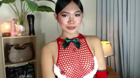 CatalenaX online show from 12/04/25, 07:00