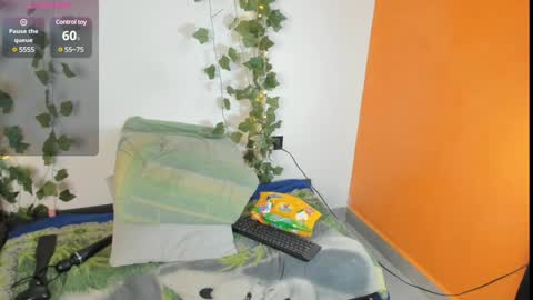 cataleya19__ online show from 02/01/25, 11:32