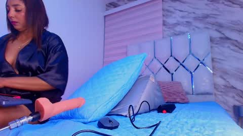 Snapshot of cataleya__ebony chatting on 04/14/26, 03:01 cataleya online show from 04/14/26, 03:01