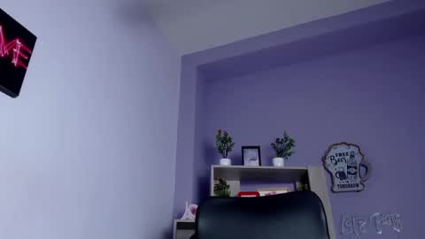 Snapshot of cataleya_brunethe chatting on 02/15/25, 06:23 cataleya_brunethe online show from 02/15/25, 06:23