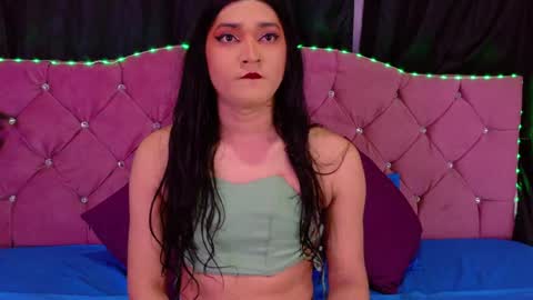Cata Prins  online show from 05/13/26, 11:51