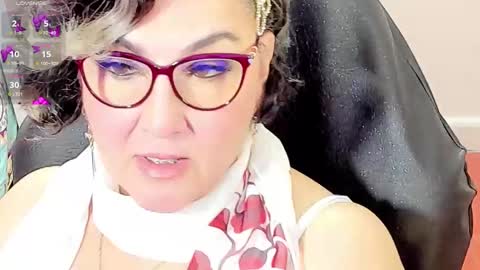 Snapshot of cataleya_mom_ chatting on 02/18/26, 02:51 cataleya online show from 02/18/26, 02:51