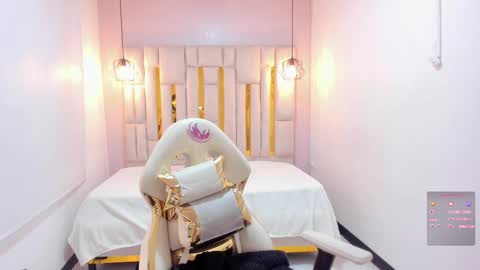 Snapshot of cataleya_sambrano chatting on 09/14/25, 11:20 Cataleya online show from 09/14/25, 11:20