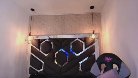 Cataleya online show from 12/14/25, 11:04