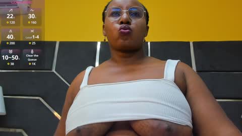 Snapshot of cataleya_smith20 chatting on 12/08/24, 02:19 cataleya smith20 online show from 12/08/24, 02:19