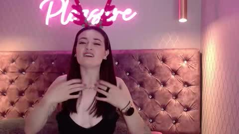 cataleyadamourx online show from 12/21/25, 11:39