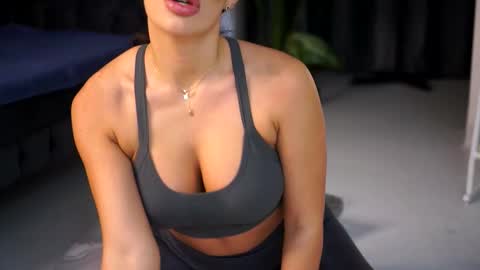 Snapshot of cataleyasyrene chatting on 09/15/25, 06:41 Cataleya online show from 09/15/25, 06:41