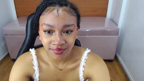 catalina25_t online show from 10/29/25, 08:21