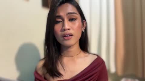 catalina2605 online show from 11/22/25, 05:50