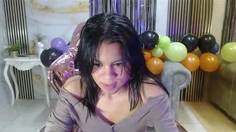 Snapshot of catalina5_s chatting on 10/29/25, 01:24 Catalina online show from 10/29/25, 01:24