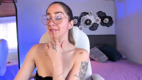 Snapshot of catalina_erotic chatting on 03/08/25, 03:24 Catalina online show from 03/08/25, 03:24